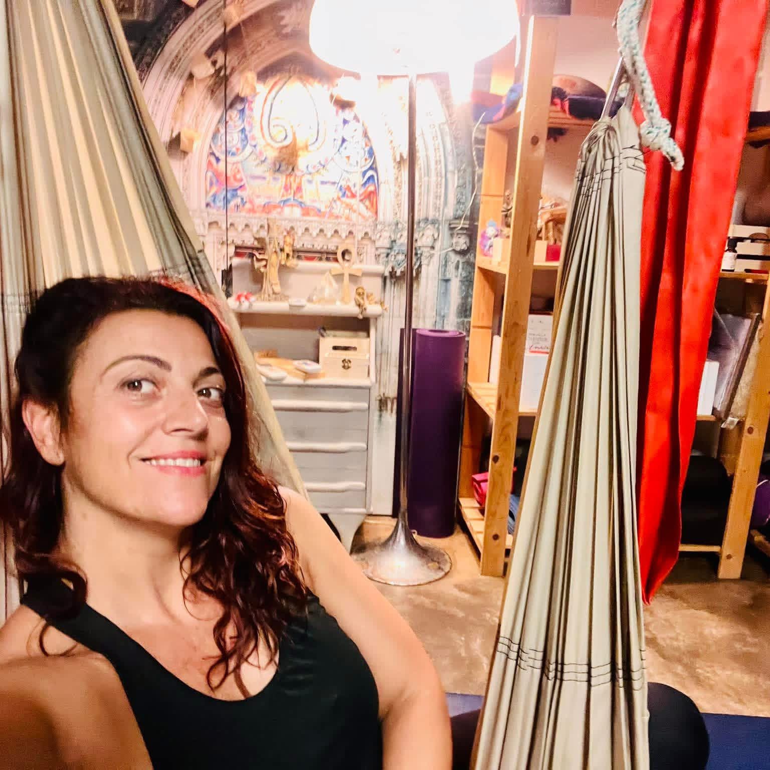 Lorena Navarro, profesora de yoga y terapeuta energética